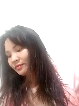 Snapshot of Heulwen-22 chatting on 09.23.25 Heulwen-22 online show from 09.23.25