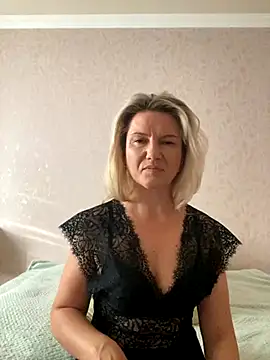 AliceSwan4011 online show from 09.16.25