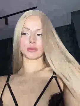 FavoriteKira online show from 04.19.26