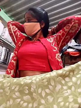 MISS LOVE 001 online show from 11.17.25