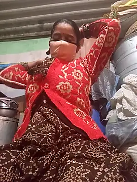 MISS LOVE 001 online show from 12.14.25