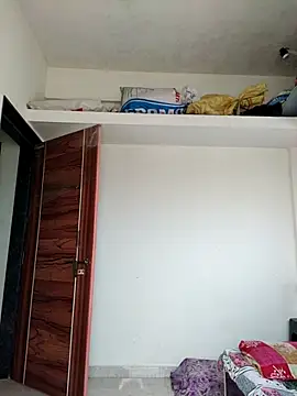 Shivani2002 online show from 03.18.26