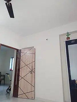 Shivani2002 online show from 04.11.26