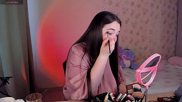 Alice next door online show from 04.19.26