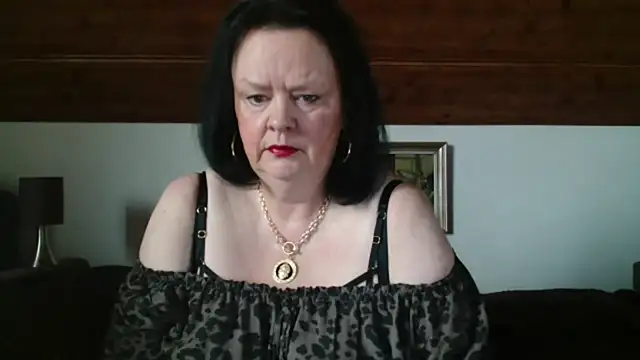 TiffanyMature online show from 10.08.25