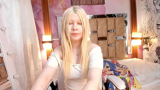 Melody Lolii online show from 10.20.25