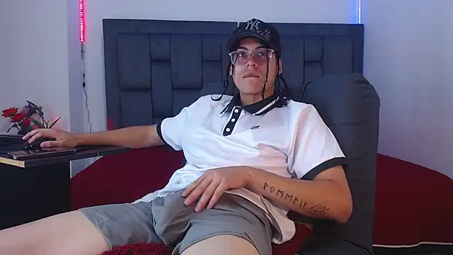 dirty model online show from 07.10.26