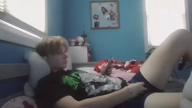 Liam axel35 online show from 11.10.25