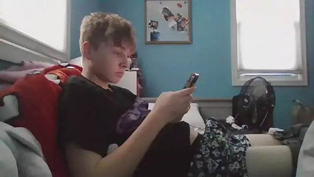 Liam axel35 online show from 12.15.25