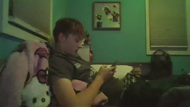 Liam axel35 online show from 12.21.25