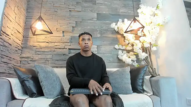 ItaloMoore online show from 10.01.25