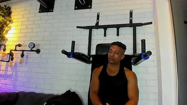 ItaloMoore online show from 02.08.26