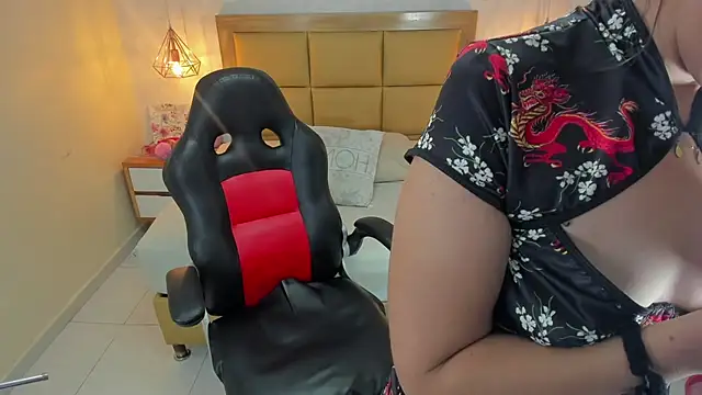 MELISSAROUGE online show from 11.24.25