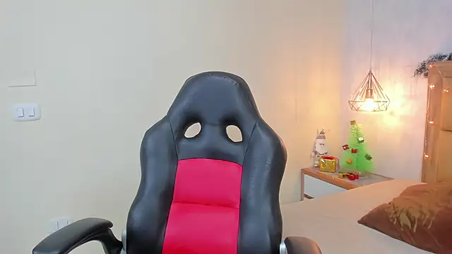 MELISSAROUGE online show from 11.26.25