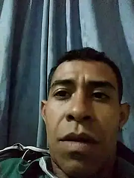 Snapshot of SUPERLUISKA__ chatting on 10.24.25 SUPERLUISKA online show from 10.24.25