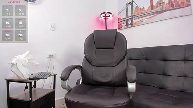 Dash Bukoski online show from 10.15.25