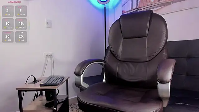 Dash Bukoski online show from 12.13.25