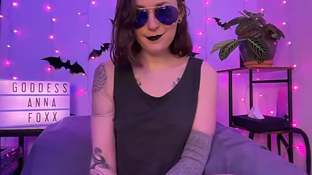 mistressannafoxx online show from 12.18.25