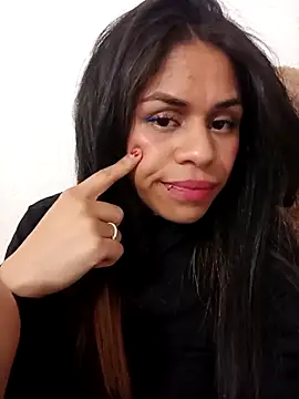 Snapshot of toxic_sweet_ chatting on 11.04.25 toxic sweet online show from 11.04.25