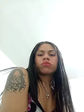 Snapshot of toxic_sweet_ chatting on 11.25.25 toxic sweet online show from 11.25.25