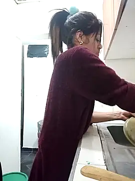 Snapshot of toxic_sweet_ chatting on 11.28.25 toxic sweet online show from 11.28.25