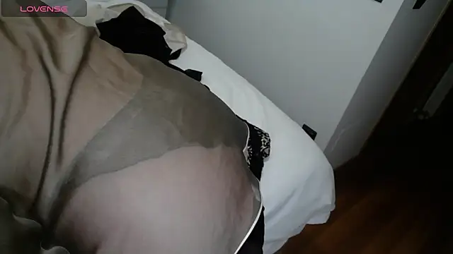 paulaSTendhal online show from 02.05.26