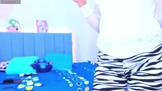 Snapshot of penelopestar_2 chatting on 09.11.25 penelopestar 2 online show from 09.11.25