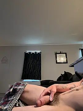 Snapshot of OscarBrow chatting on 02.02.26 OscarBrow online show from 02.02.26