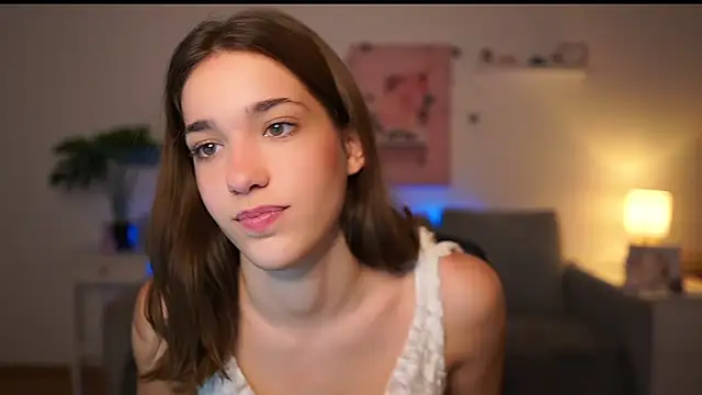 kissie cat online show from 10.10.25