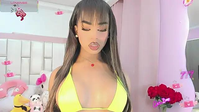 Snapshot of DarliingSweet chatting on 06.23.26 DarliingSweet online show from 06.23.26