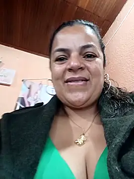 Mia-Glow online show from 02.03.26