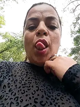 Mia-Glow online show from 02.25.26