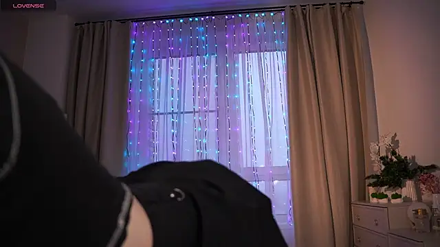 VernonKnapik online show from 12.18.25