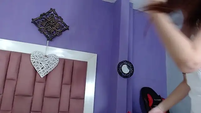 Snapshot of ChiaraLudovica chatting on 09.09.25 ChiaraLudovica online show from 09.09.25