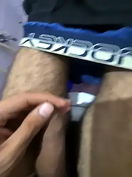 Snapshot of mumbaizboi chatting on 10.08.25 mumbaizboi online show from 10.08.25