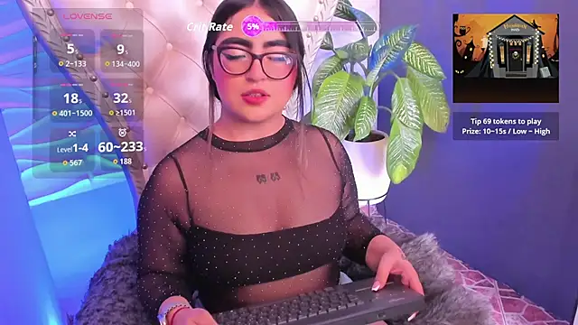 April  foxx online show from 10.16.25