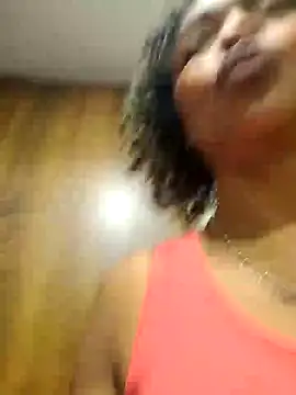Snapshot of BiiancaEstradaa chatting on 10.18.25 BiiancaEstradaa online show from 10.18.25