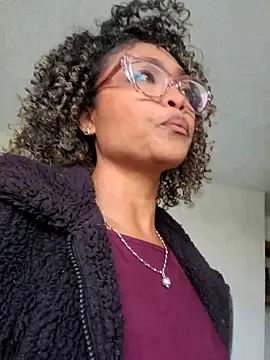 BiiancaEstradaa online show from 02.18.26