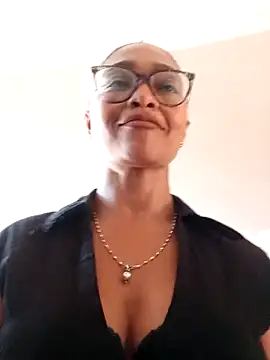 BiiancaEstradaa online show from 02.27.26