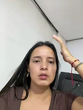 Mia jhoonson online show from 04.02.26