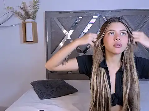 Zaira Luxe online show from 12.03.25