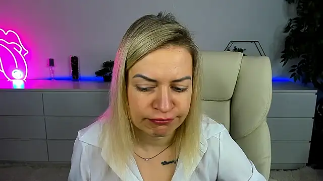 Anna Snows online show from 10.28.25