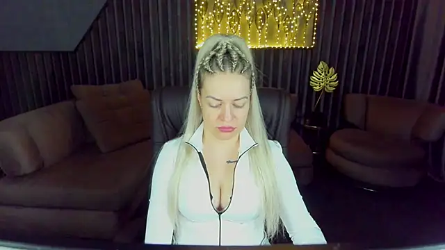 Anna Snows online show from 04.18.26