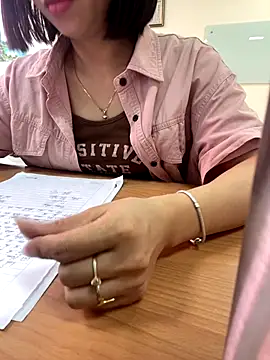 Snapshot of -NhaKy22 chatting on 10.21.25 -NhaKy22 online show from 10.21.25