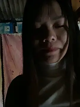 PhanHaa online show from 10.18.25