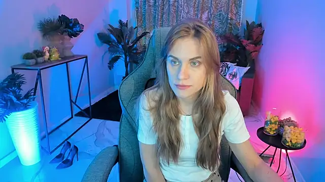 VanessaMates online show from 10.14.25