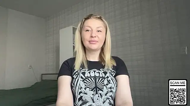 Blondie xoxoxo online show from 03.12.26