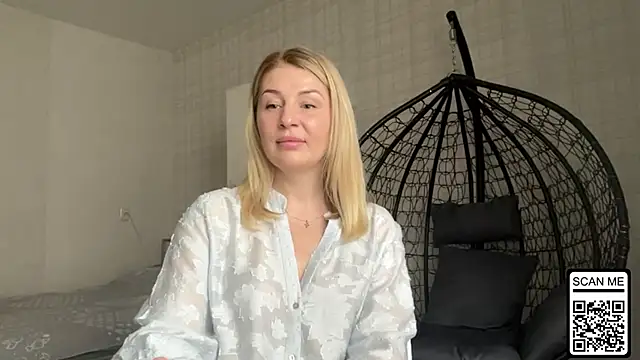 Blondie xoxoxo online show from 04.08.26