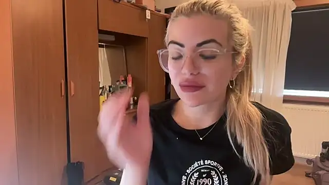 princess17 online show from 09.27.25