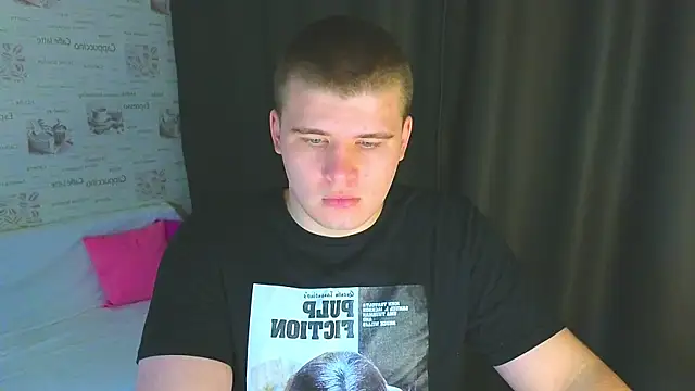 Snapshot of kittenmurr chatting on 09.11.25 kittenmurr online show from 09.11.25